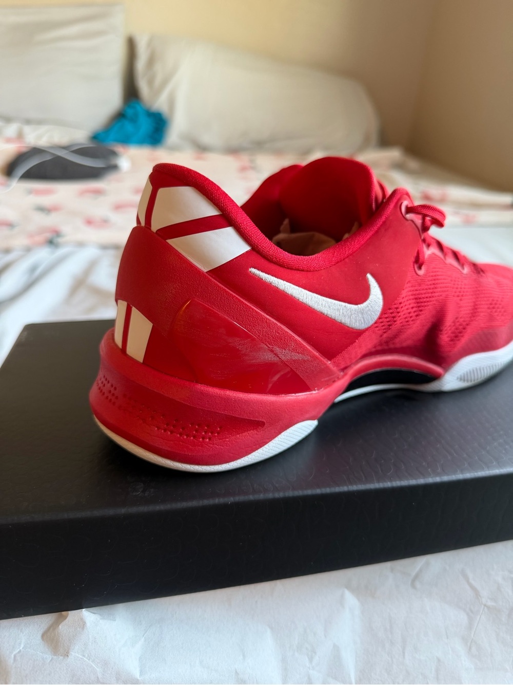 BASKETBALL SHOES - Picture 6 of 6